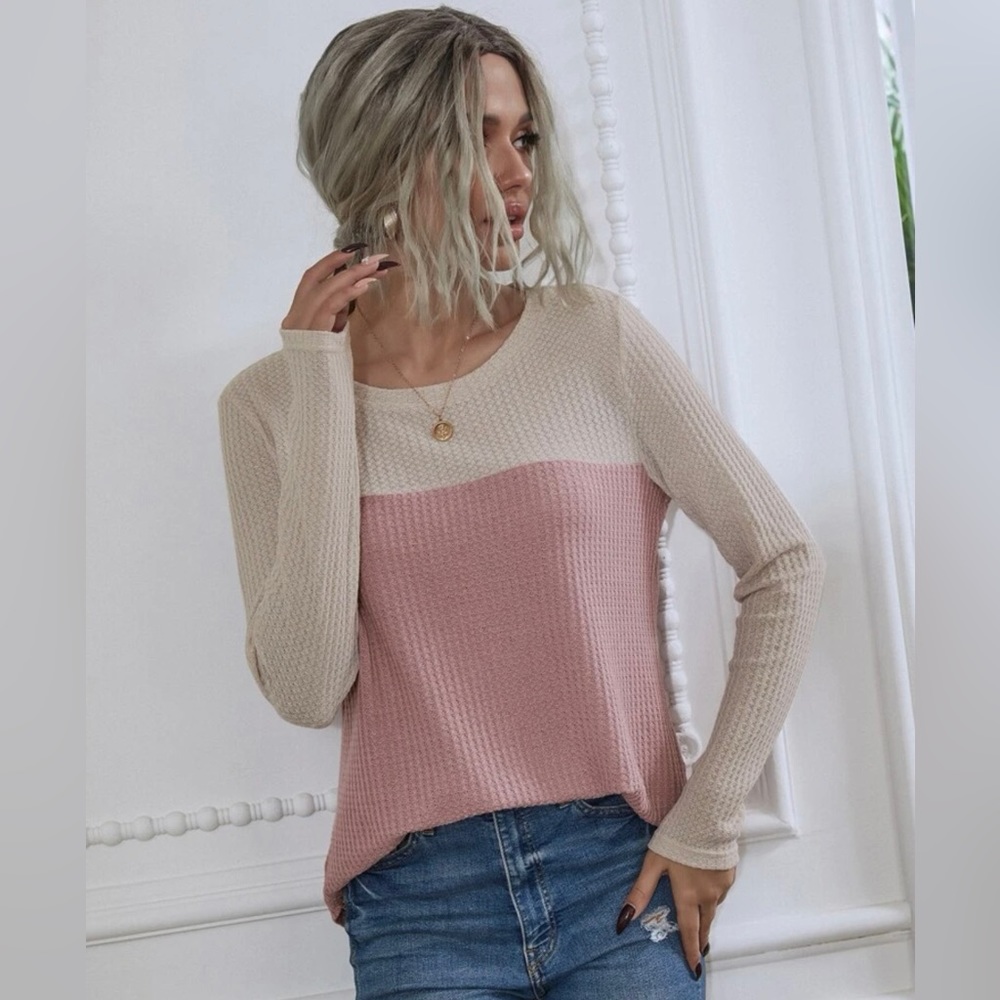 Two tone waffle long sleeve shirt women’s size Medium